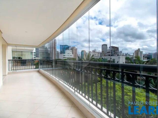 Apartamento em Vila Nova Conceição, São Paulo, SP