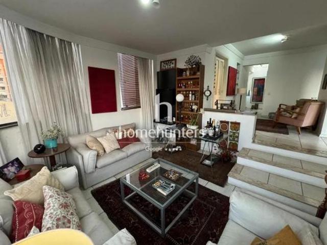 Apartamento em Vila Coqueiro, Valinhos/SP de 210m² 3 quartos à venda por R$ 930.000,00