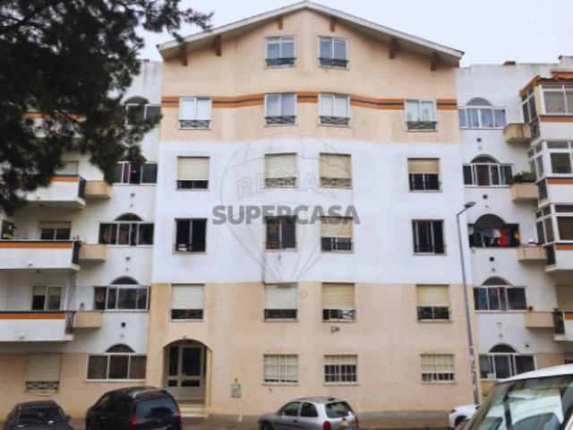 Apartamento T2 em Algueirão Mem Martins