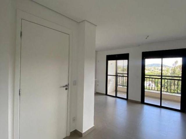 Apartamento em alphaville reformado