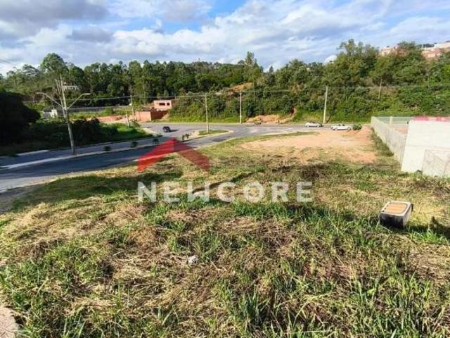 Apartamento em Avenida das Lélias Sítio São José Várzea Paulista/SP