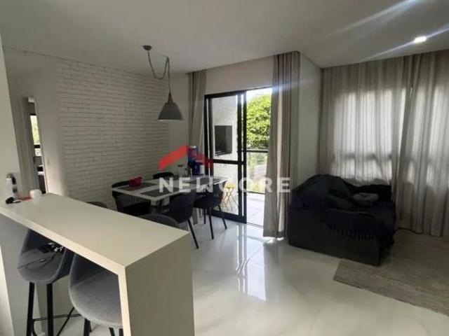 Apartamento em Avenida Presidente Wenceslau Braz Lindóia Curitiba/PR