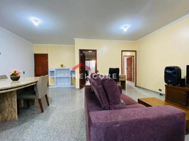 Apartamento em Avenida Presidente Wilson José Menino Santos/SP