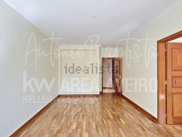 Apartamento em Baixa de Santo António Alboi, Glória e Vera Cruz