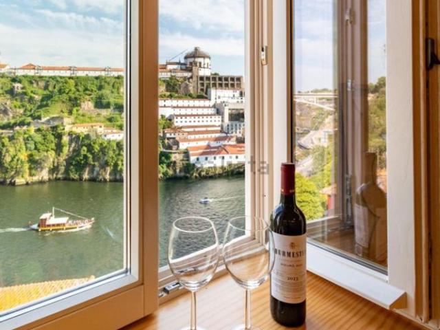 Apartamento em Batalha Guindais, Cedofeita Santo Ildefonso Sé Miragaia São Nicolau Vitória