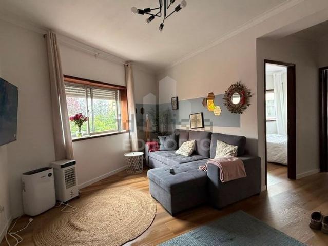 Apartamento em Candal Regadas, Santa Marinha