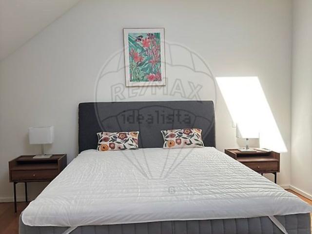 Apartamento em Candal Regadas, Santa Marinha
