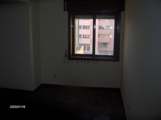 Apartamento em Candal Regadas, Santa Marinha