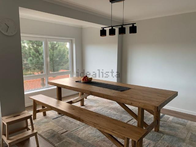 Apartamento em Candal Regadas, Santa Marinha