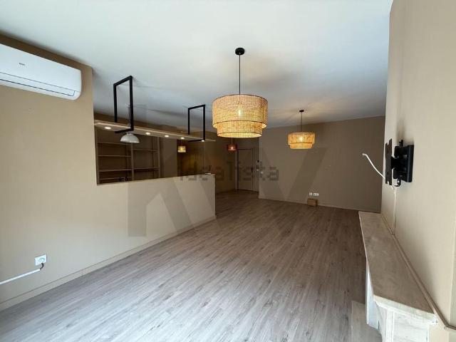 Apartamento em Candal Regadas, Santa Marinha