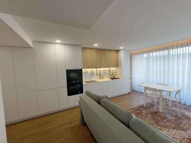 Apartamento em Candal Regadas, Santa Marinha