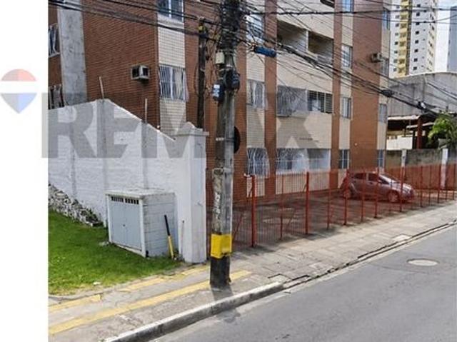 Apartamento em Candeias: Conforto e Praticidade