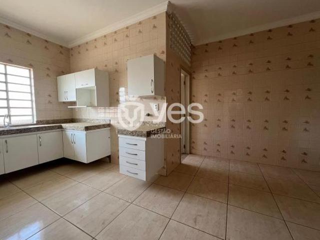 Apartamento em Centro, Araxá/MG de 125m² 3 quartos à venda por R$ 450.000,00