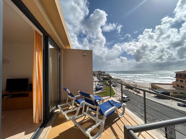 Apartamento em cima da Praia da Areia Branca