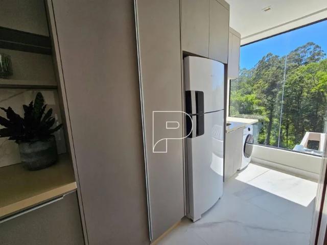 Apartamento em condomínio na Granja Viana!