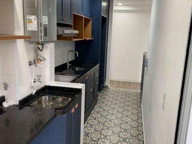 Apartamento em Condomínio à Venda em Vila Isa SP