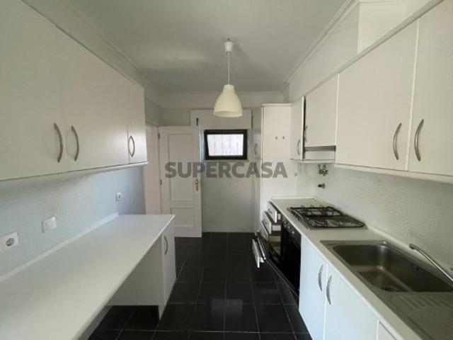 Apartamento em Condomínio Fechado com Piscina | Cobre, Cascais