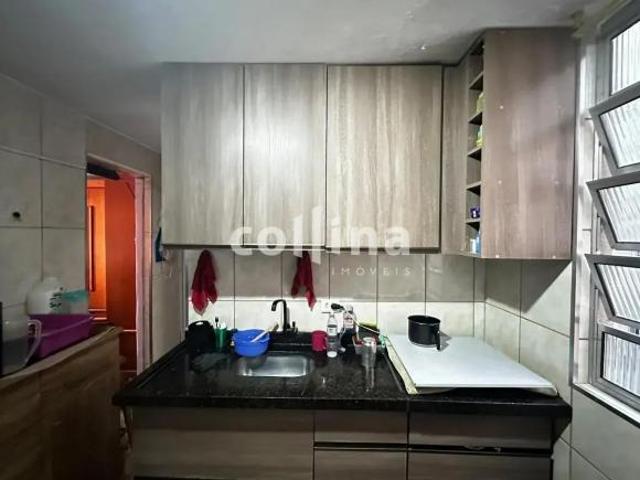 Apartamento em Conjunto Habitacional Presidente Castelo Branco, Carapicuíba/SP de 52m² 2 quartos à v