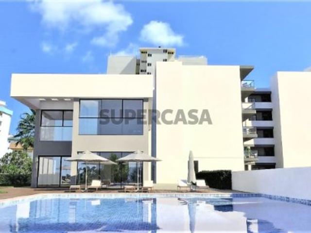 Apartamento em construção, em resort de luxo, na Praia da Rocha