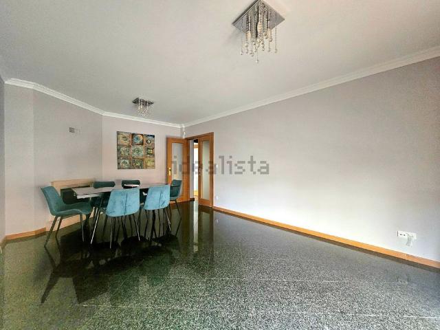 Apartamento em Coimbrões, Santa Marinha
