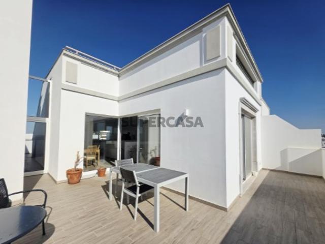 Apartamento em duplex num ultimo piso em excelentes vistas mar