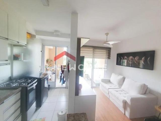 Apartamento em Estrada Municipal do Embu Jardim Torino Cotia/SP