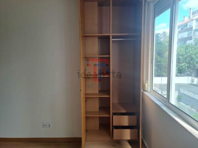 Apartamento em Estrada de Benfica, São Domingos de Benfica
