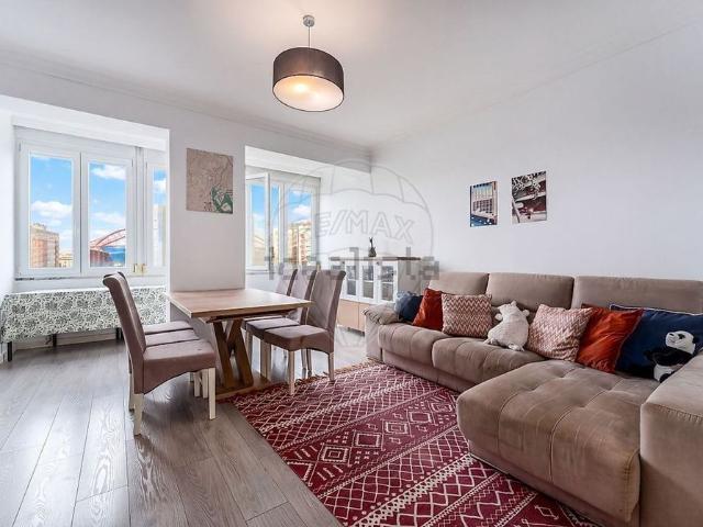 Apartamento em Estrada de Benfica, São Domingos de Benfica