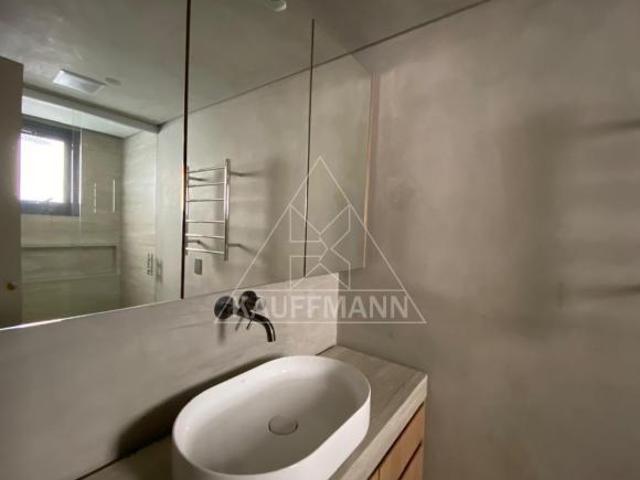 Apartamento em Higienópolis 80 metros de área útil 2 dormitórios,2 vagas