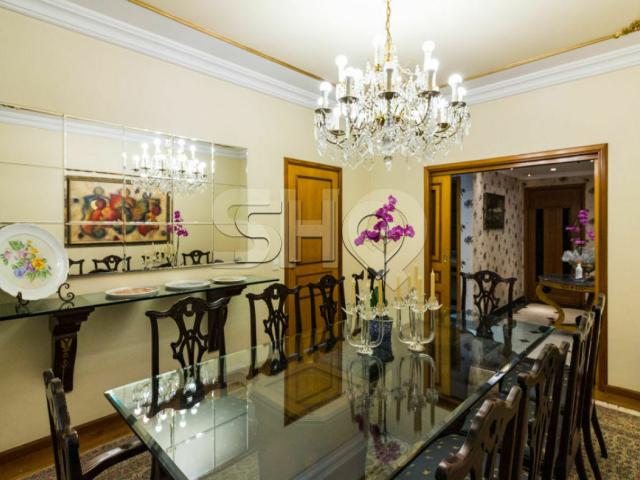 Apartamento em Higienópolis com 4 dormitórios