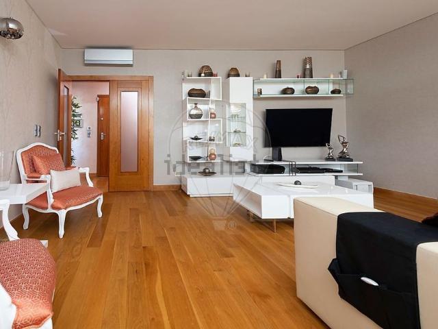 Apartamento em Infantado, Loures