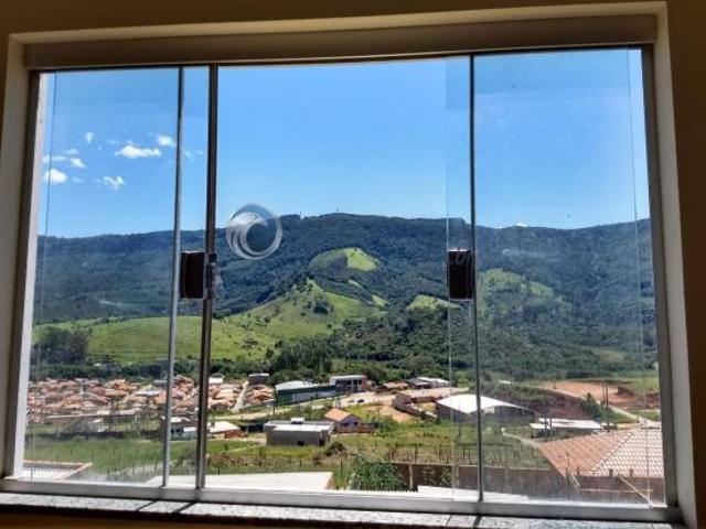 Apartamento em Lambari MG com 3 quartos e garagem coberta, localizado a 2 km do centro da cidade