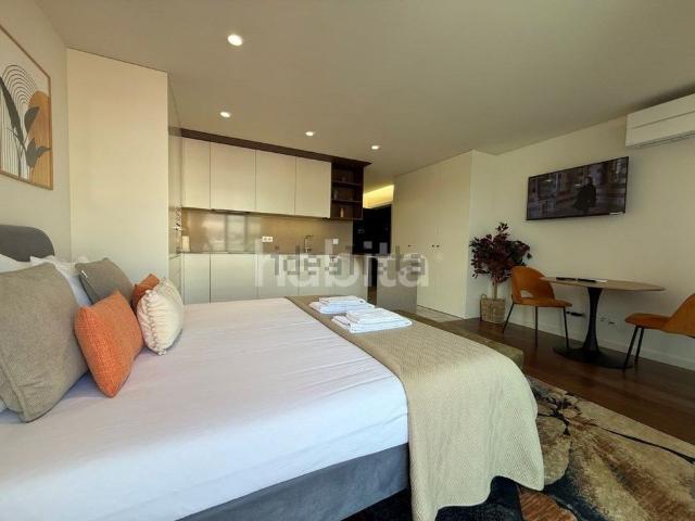 Apartamento em Liceu Paço do Rei, Mafamude