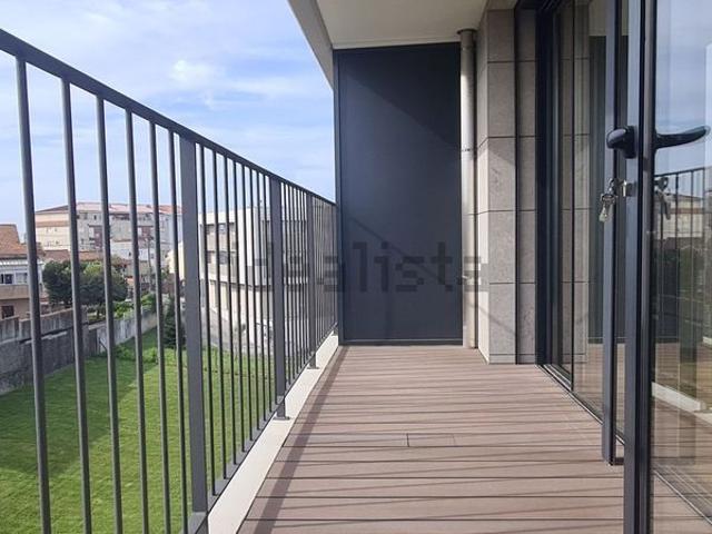 Apartamento em Maninho Baviera, Madalena