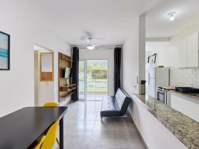 Apartamento em Maranduba à Venda