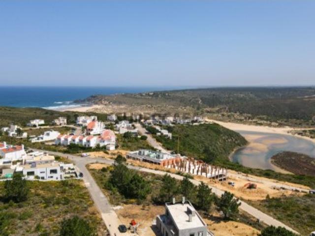 Apartamento Moderno em Novo Empreendimento no Espartal Aljezur