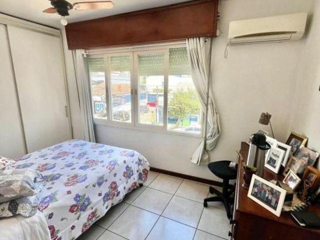 Apartamento em Passo da Areia, Porto Alegre/RS de 57m² 2 quartos à venda por R$ 299.900,00