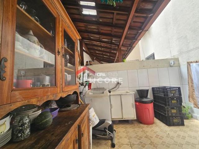 Apartamento em Rua Álvares de Azevedo Santa Mônica Belo Horizonte/MG