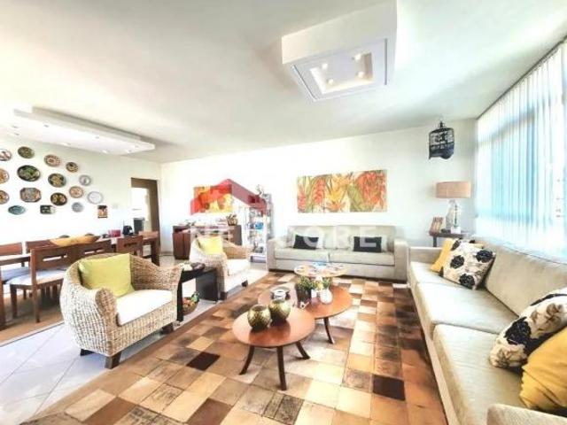 Apartamento em Rua Galeão Carvalhal Gonzaga Santos/SP