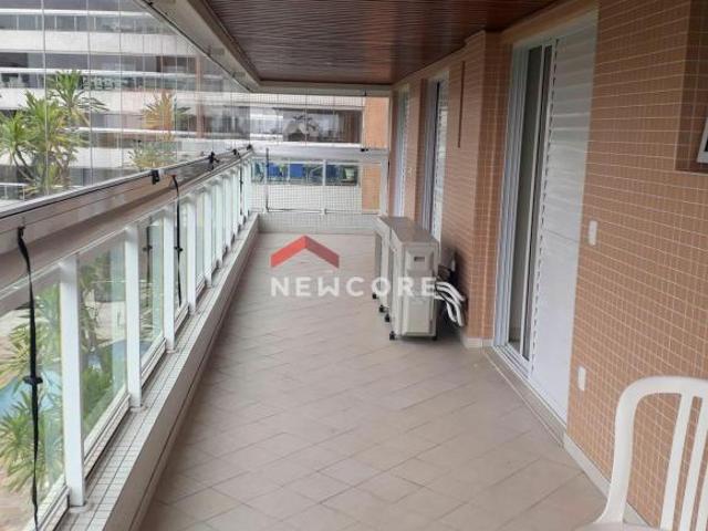 Apartamento em Rua D Enseada Guarujá/SP