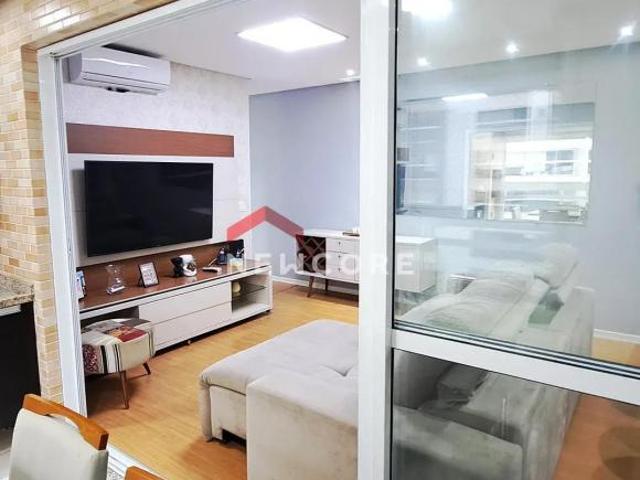 Apartamento em Rua Dona Amélia Leuchtenberg Ponta da Praia Santos/SP