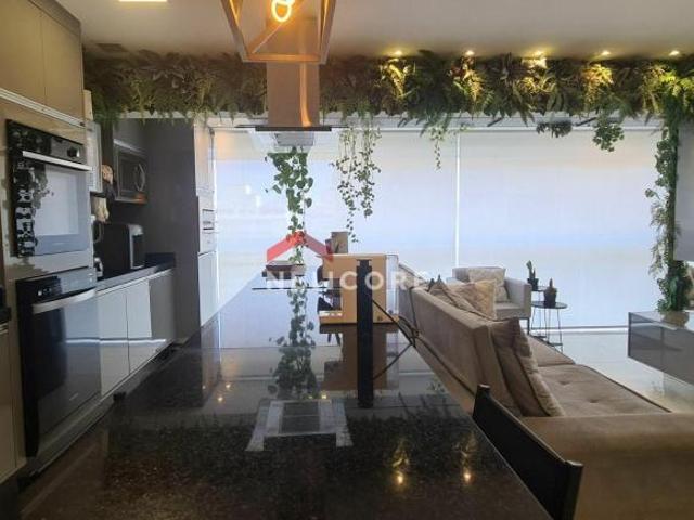Apartamento em Rua José Caballero Gonzaga Santos/SP