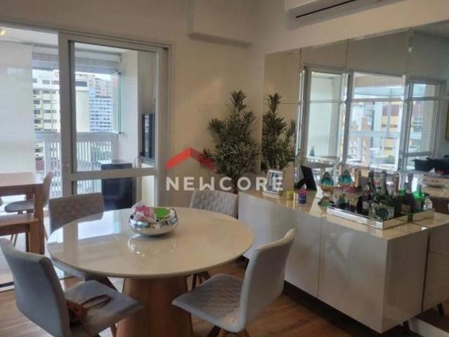 Apartamento em Rua José Caballero Gonzaga Santos/SP