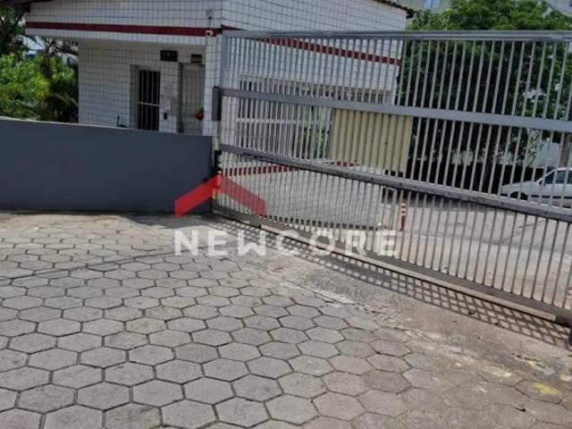 Apartamento em Rua Jaguapeba Conjunto Habitacional Fazenda do Carmo São Paulo/SP