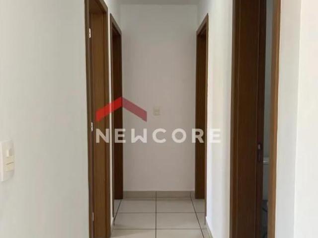 Apartamento em Rua Pioneira Maria Aparecida Araújo de Siqueira Loteamento Sumaré Maringá/PR
