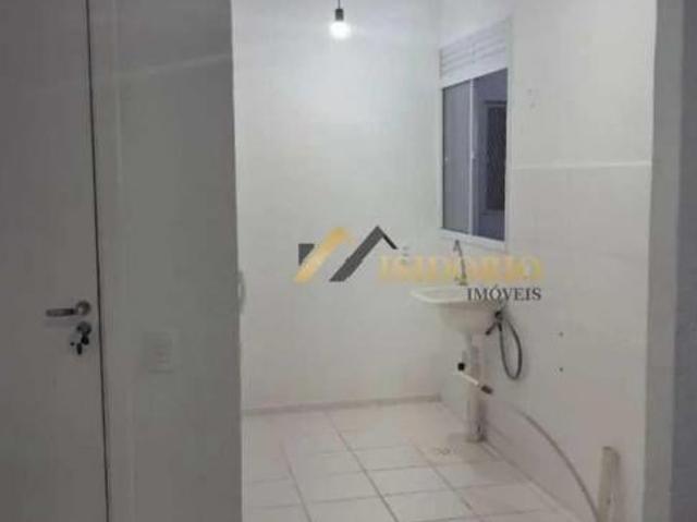 APARTAMENTO EM SÃO JOSÉ DOS PINHAIS! 02 QUARTOS, GARAGEM!