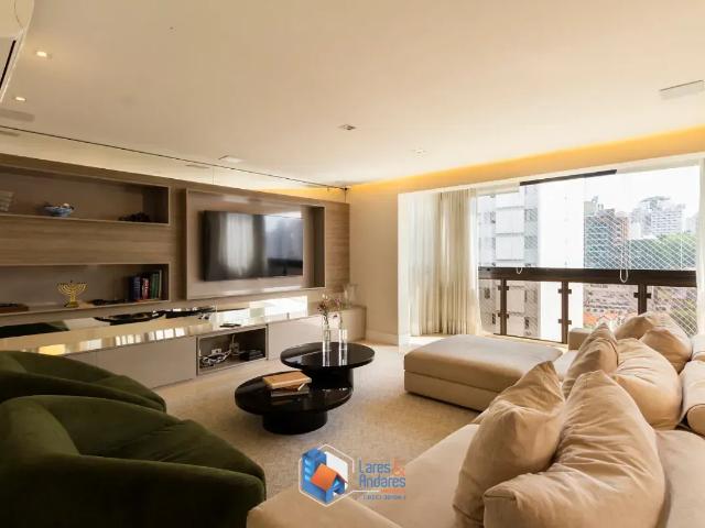 Apartamento em Santa Cecília, São Paulo/SP de 186m² 3 quartos à venda por R$ 2.589.600,00