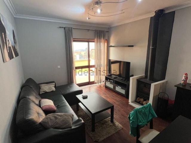 Apartamento em Santa Maria Adelaide Corvo, Arcozelo