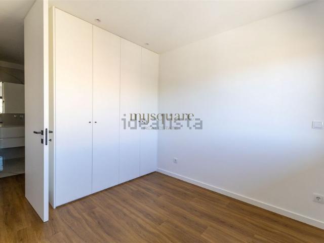 Apartamento em Senhora do Monte, Pedroso