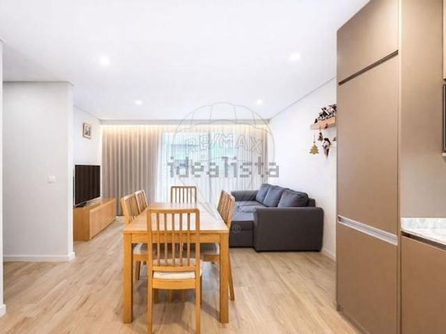 Apartamento em Soares dos Reis Rasa de Cima, Mafamude